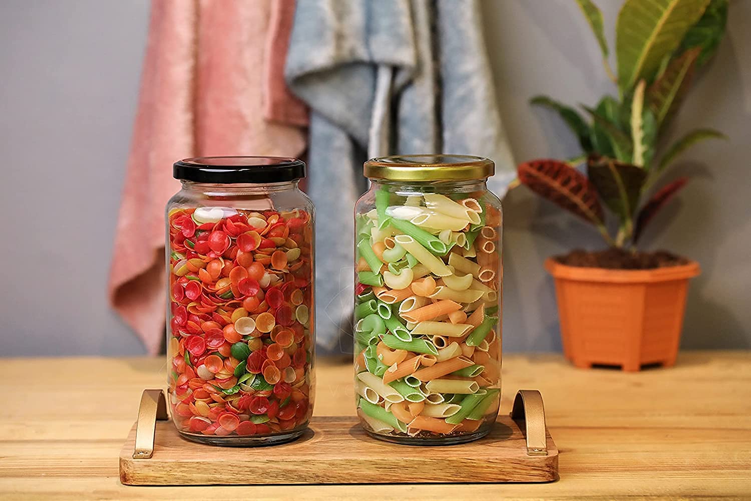 1000ML GLOBAL JAR BLACK ,GOLDEN, LID