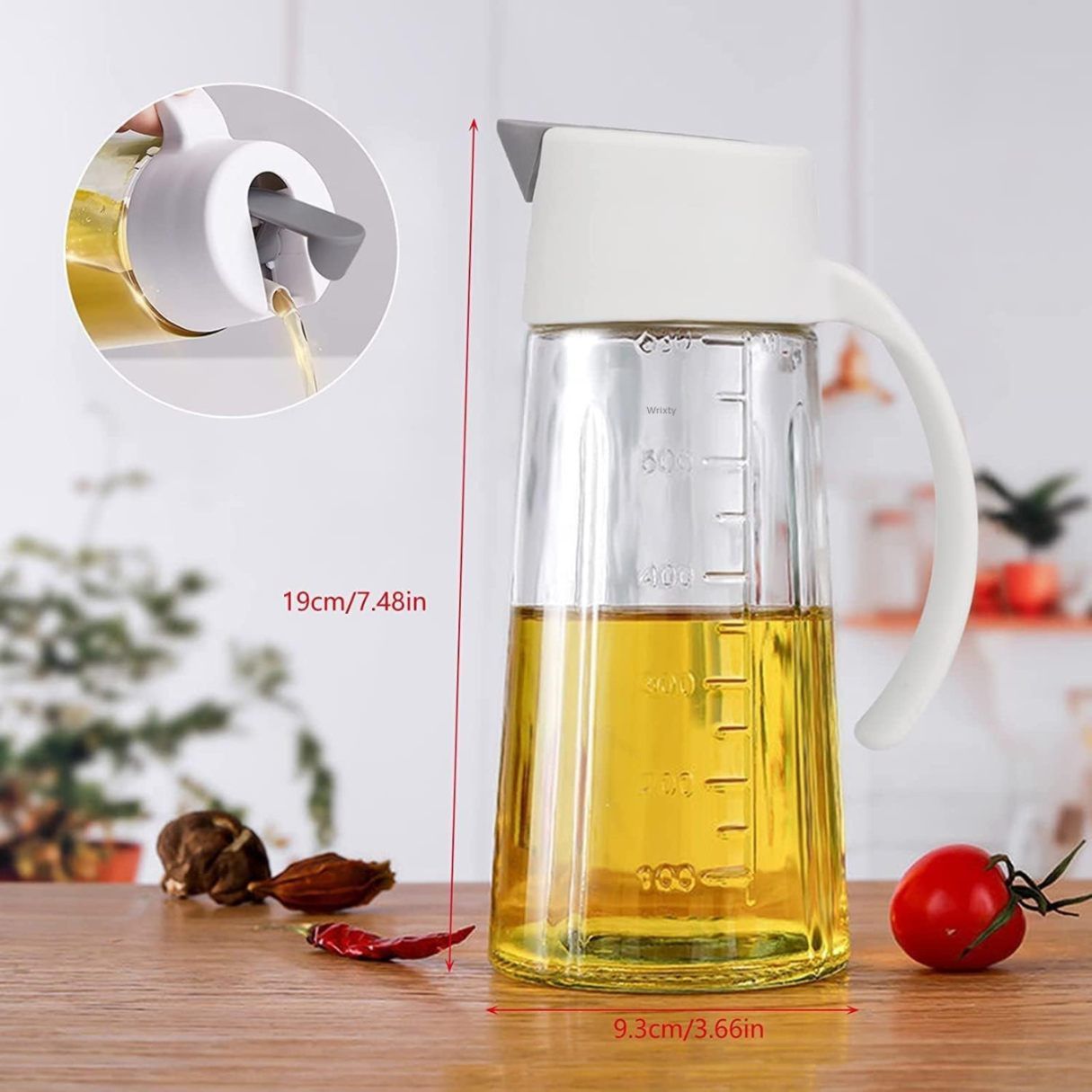 OIL BOTTLE PLASTIC HANDLE 650ML.