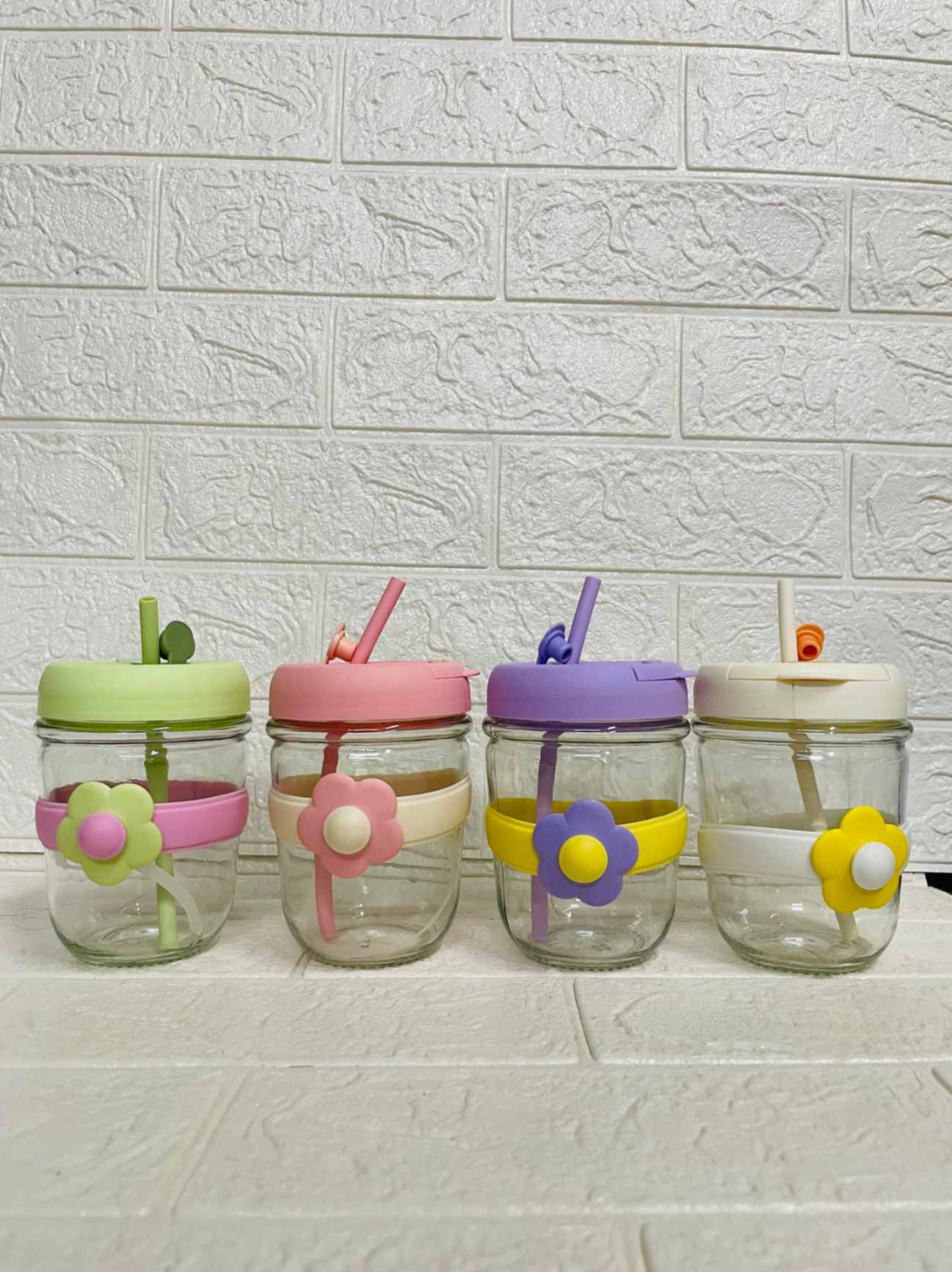 SIPPER BOTTLE FLOWER