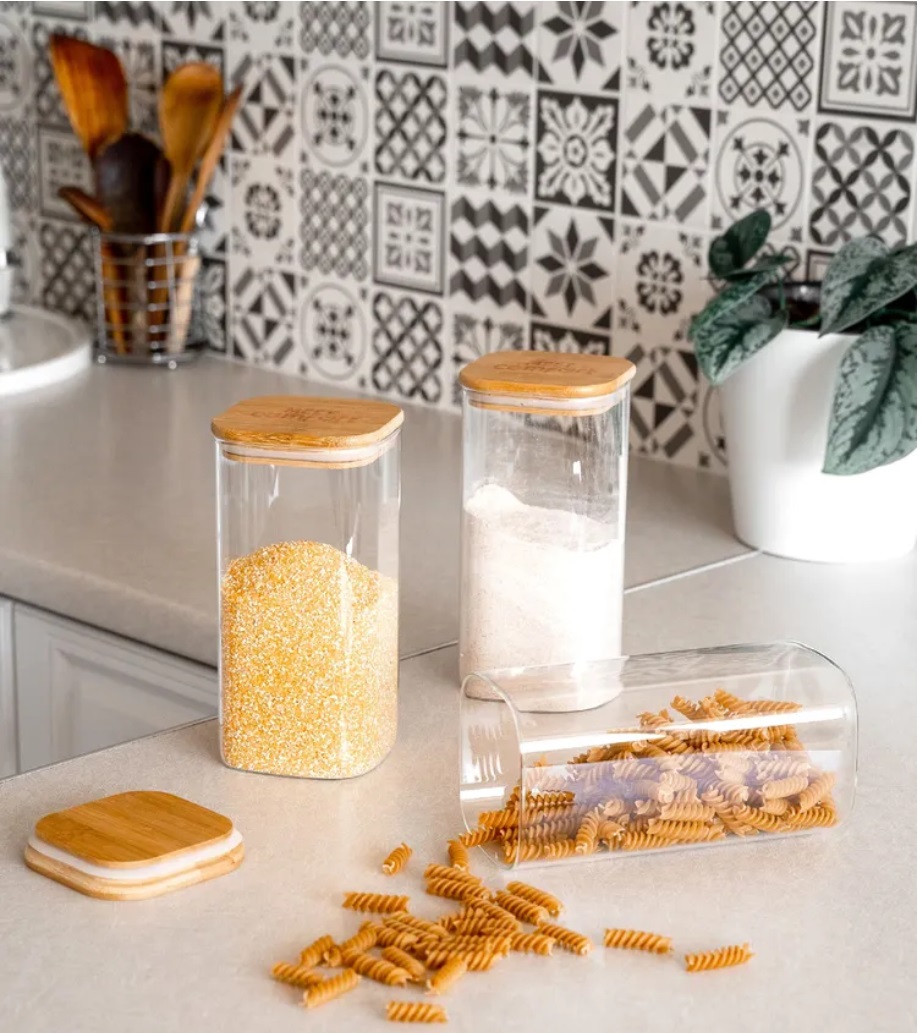 WOODEN LID JAR SQUARE 1580ML.